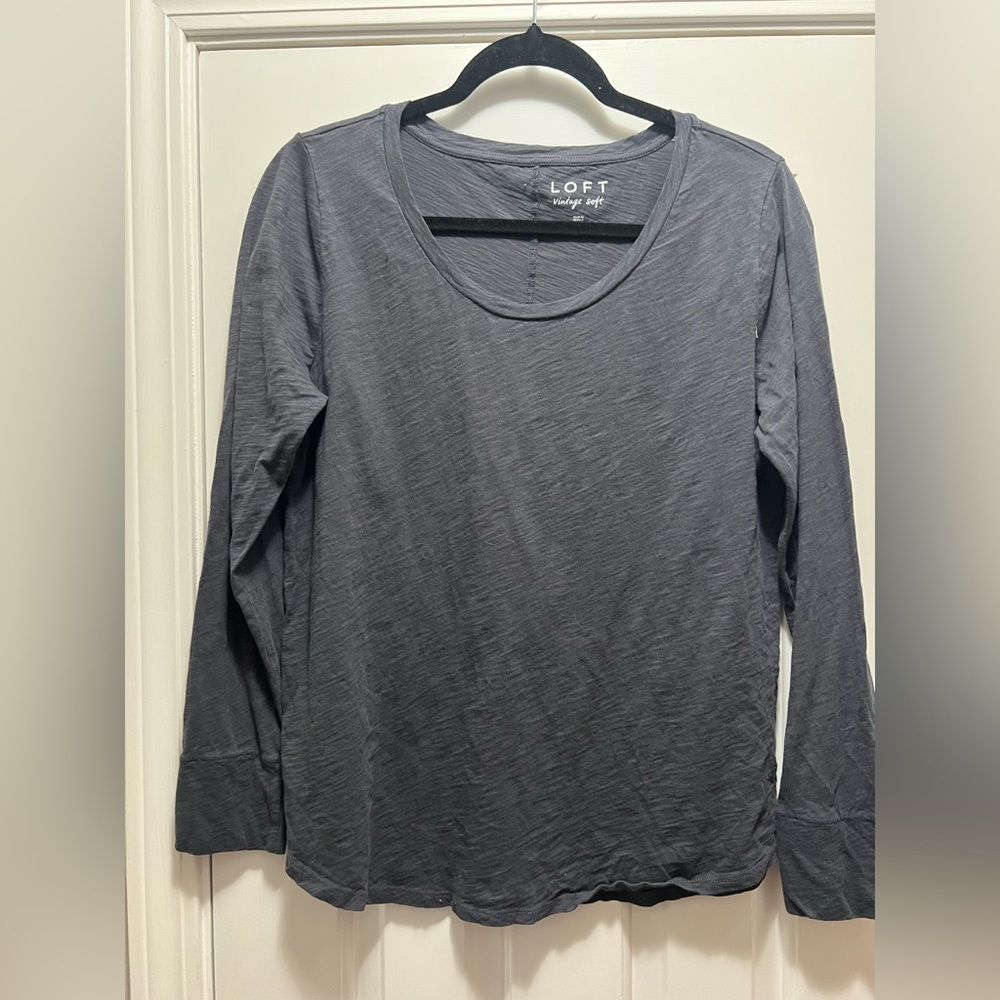 LOFT Vintage Soft LS Grey Top Size Large 100% Cotton - Picture 2 of 6